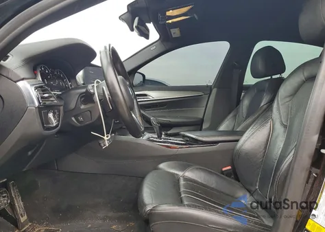 2018 BMW M550Xi z USA, uszkodzony, nr VIN WBAJB9C52JB287435